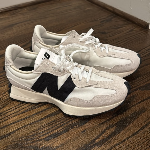 New Balance | 327 Sneaker - Picture 3 of 4